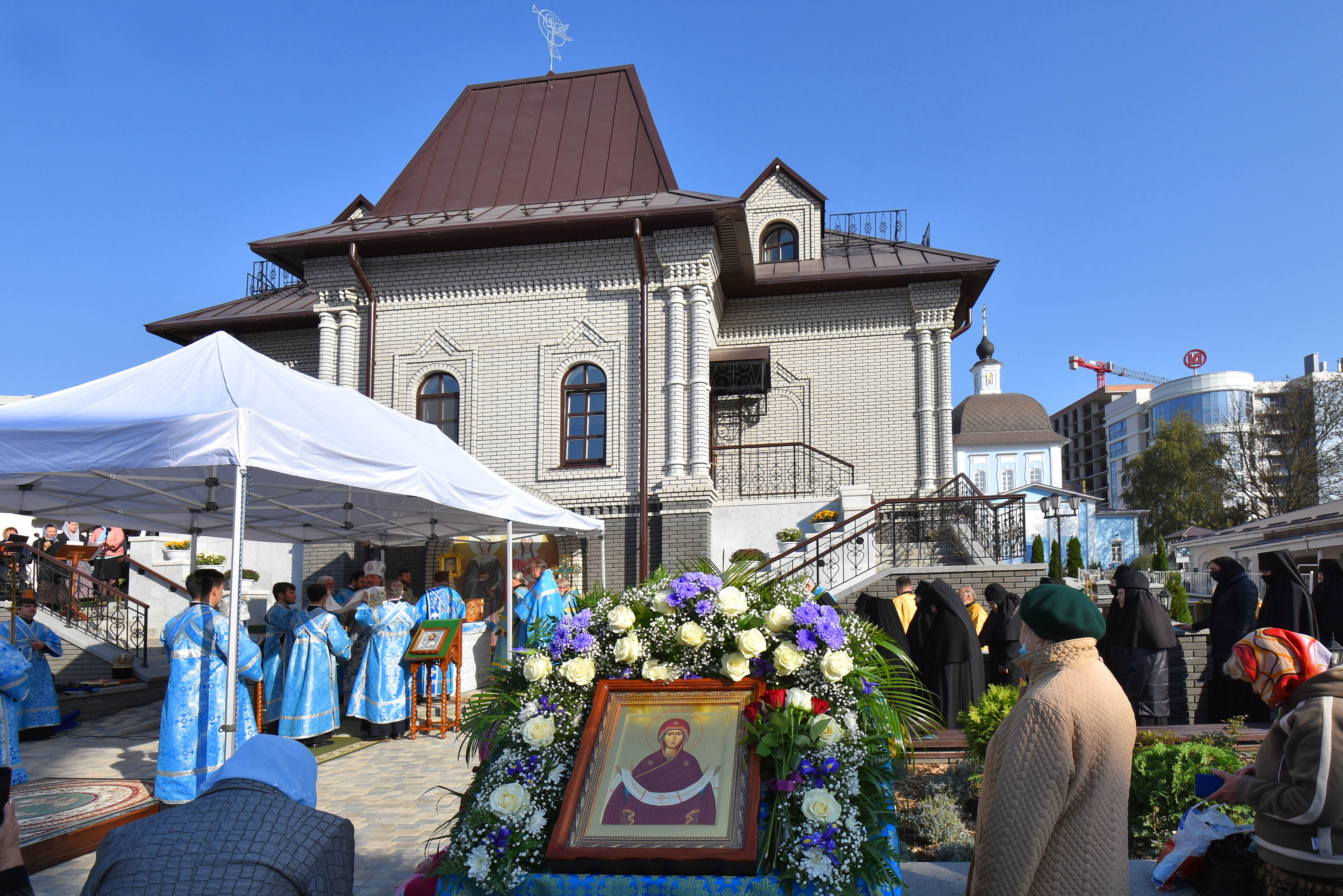 К 20-летию Марфо-Мариинской обители в монастыре открылся Игуменский корпус, построенный Корпорацией ЖБК-1. 
