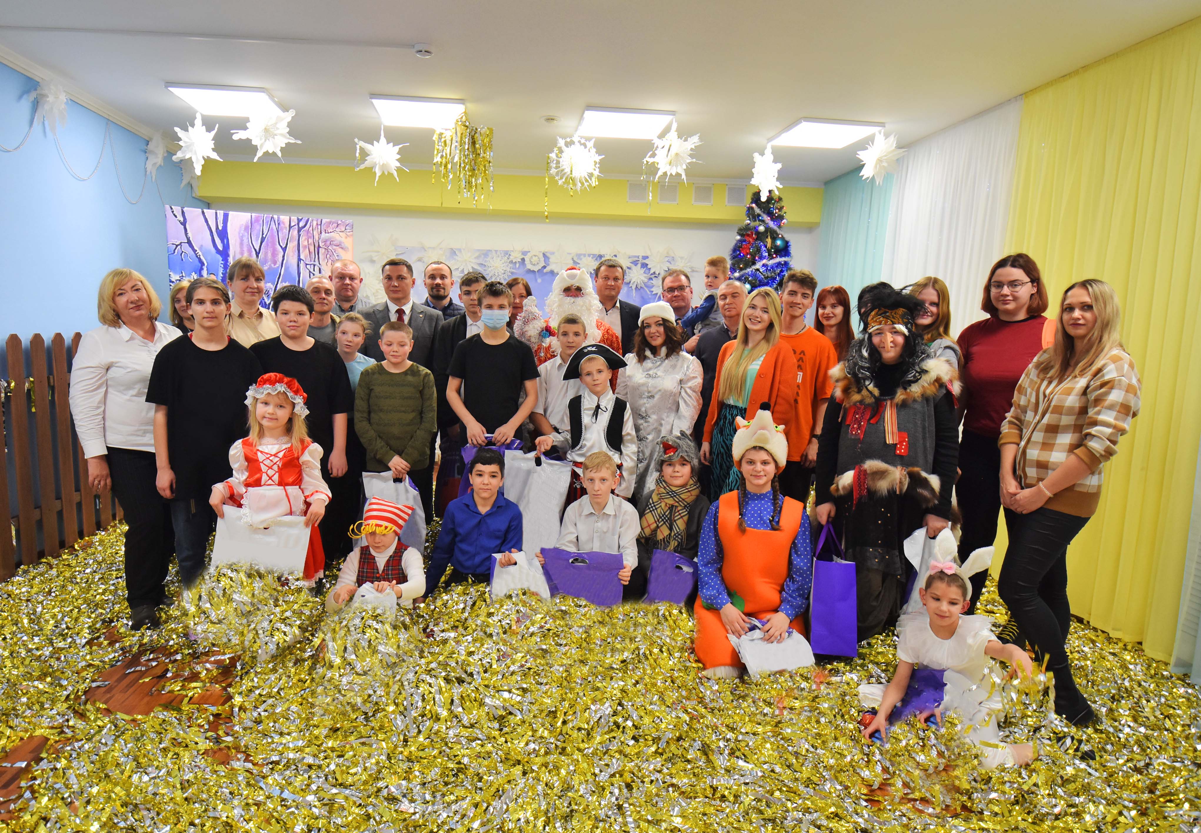 Корпорация ЖБК-1 провела новогодний утренник для воспитанников Разуменского дома детства 