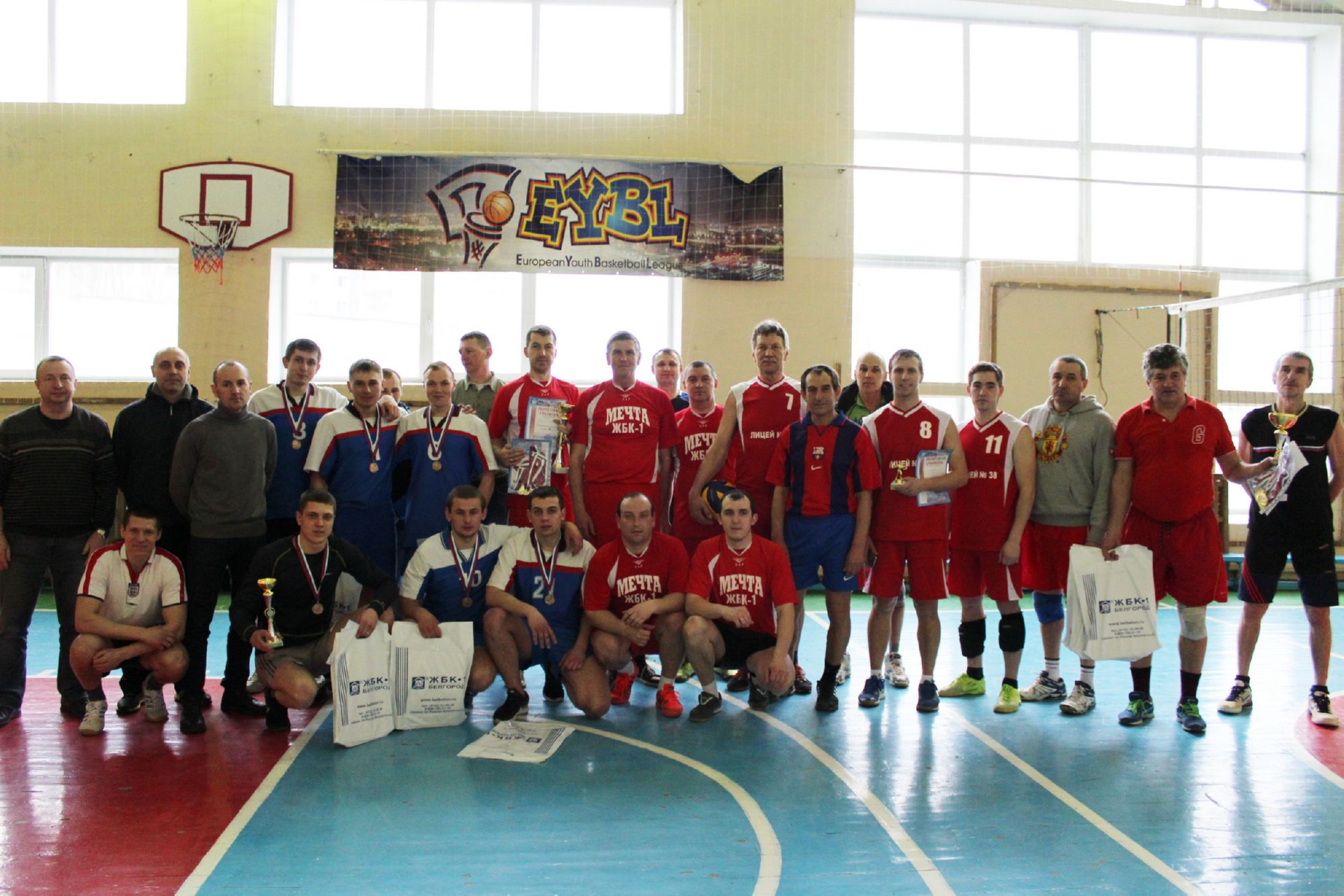 В минувшее воскресенье закончился открытый чемпионат Корпорации ЖБК-1 по волейболу.