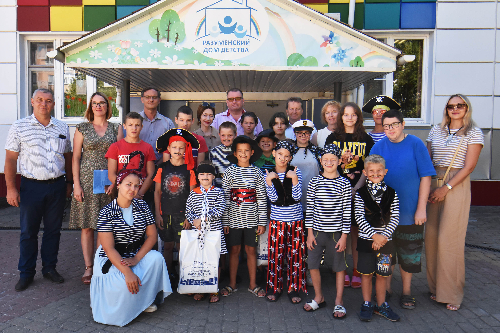Корпорация ЖБК-1 поздравила детей Разуменского дома детства с Днем знаний!!