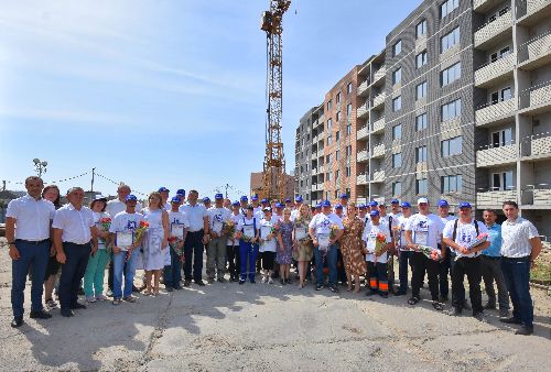 В преддверии Дня строителя в Корпорации ЖБК-1 наградили лучших сотрудников