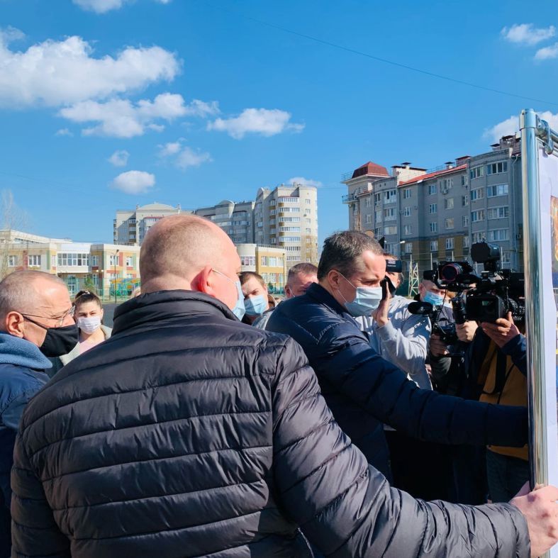 В минувшую субботу врио губернатора Вячеслав Гладков посетил мкр. «Заря», застройщиком которого является Корпорация ЖБК-1.