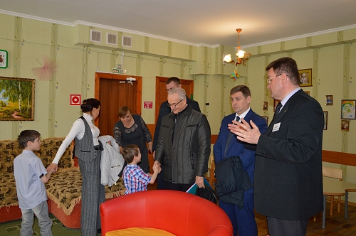 Евгений Сильянов посетил Разуменский Дом детства